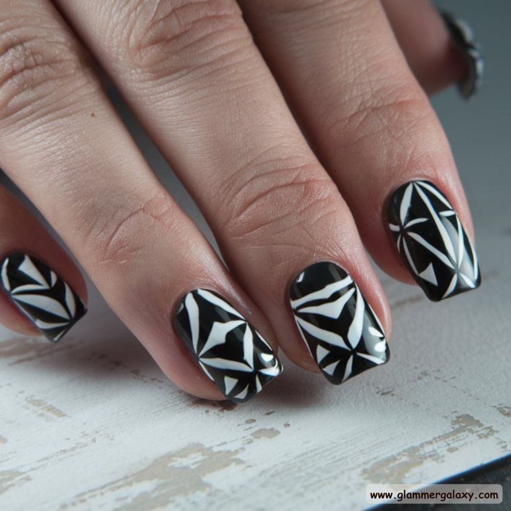 Black Fall Nails having Geometric Precision
