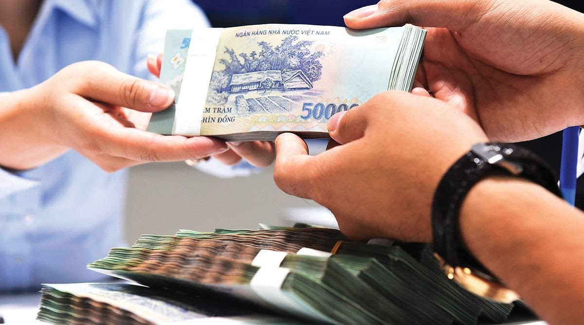 Cuối năm là thời điểm các ngân hàng thắt chặt tín dụng, việc vay vốn khó khăn hơn