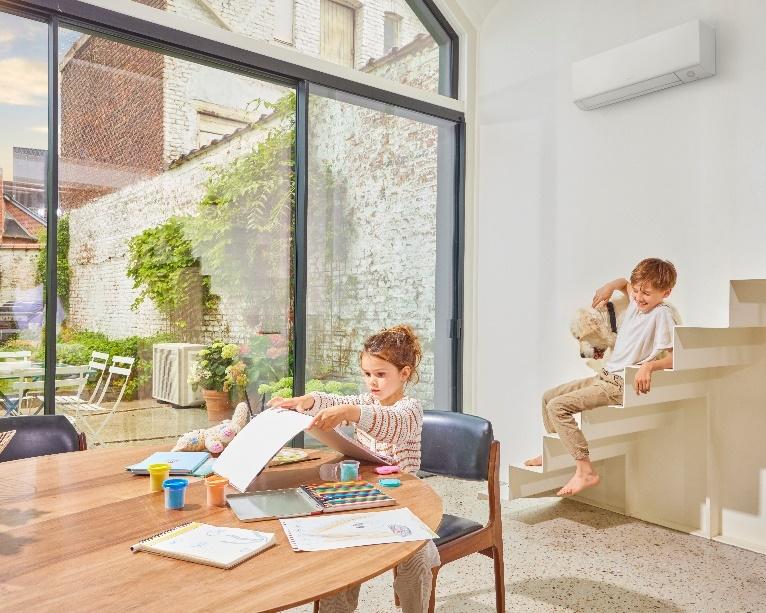 A couple of children sitting at a table

AI-generated content may be incorrect.