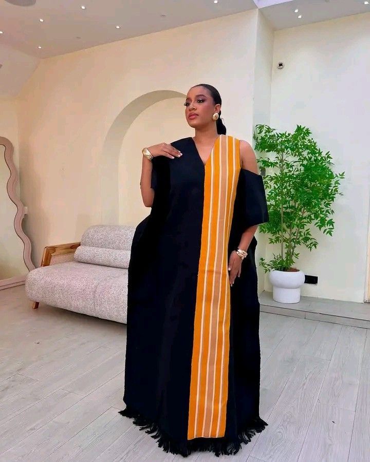 The snatched wide-sleeved bubu gown style 