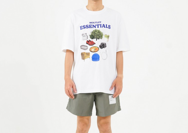 Kaos Oversized dari Moutley