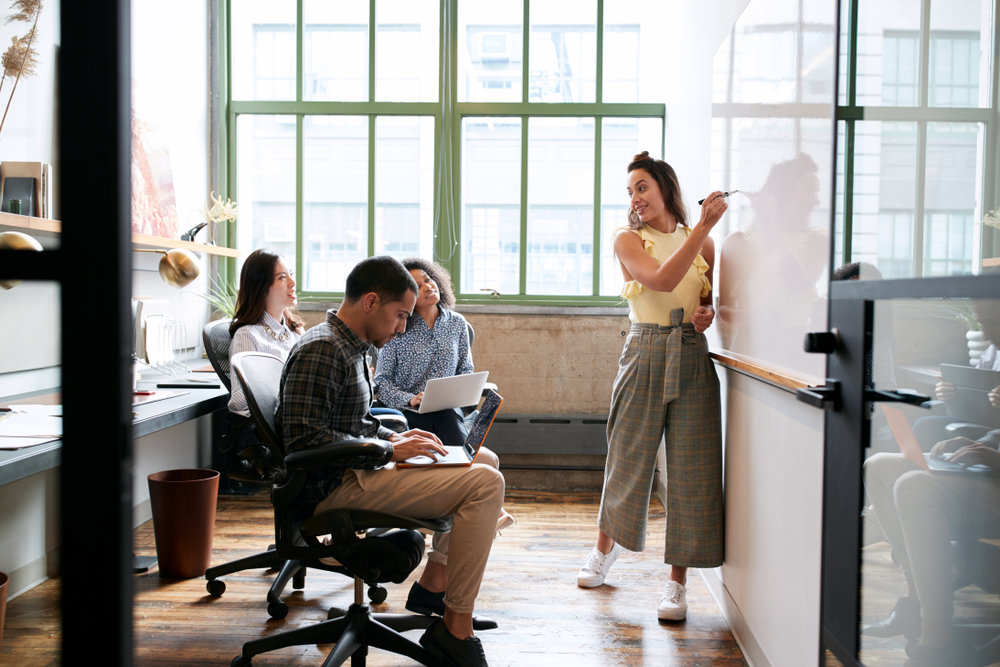Why the Best HR Teams Think in Tensions, Not Trade-offs