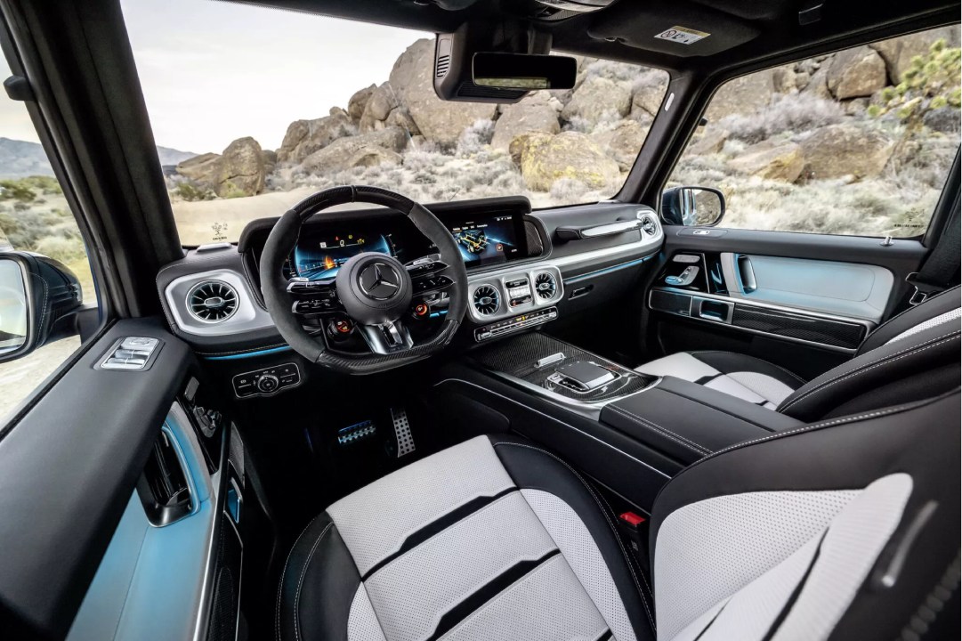 اختفاء سيارة مرسيدس-AMG G63 بقيمة 350 ألف دولار بين وكلاء في أمريكا بسبب تسليمها لناقل مجهول، مما يسلط الضوء على ثغرات أمنية خطيرة.