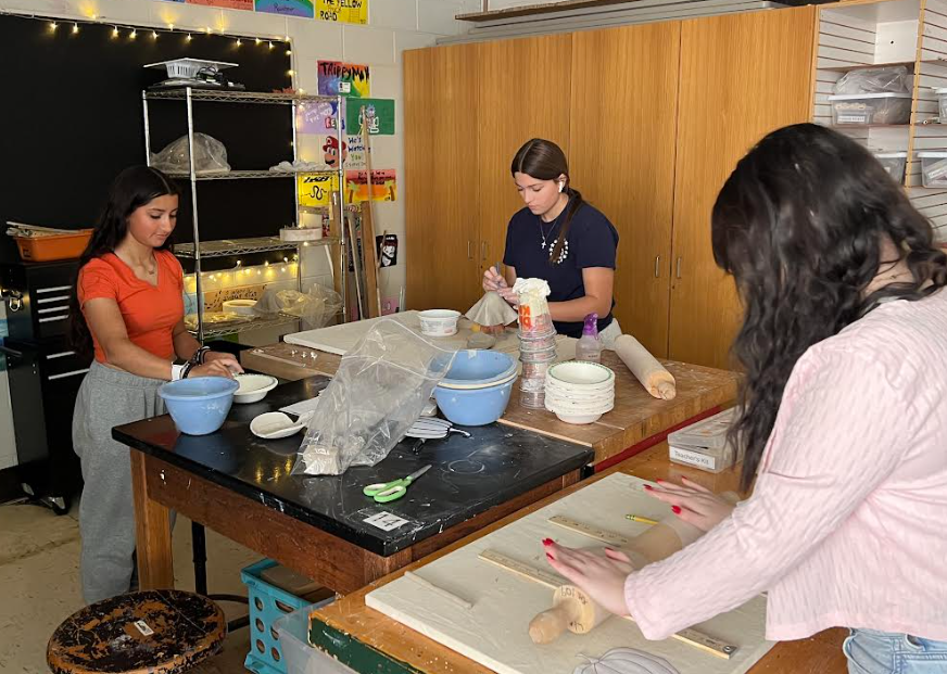 image of students in ceramics class