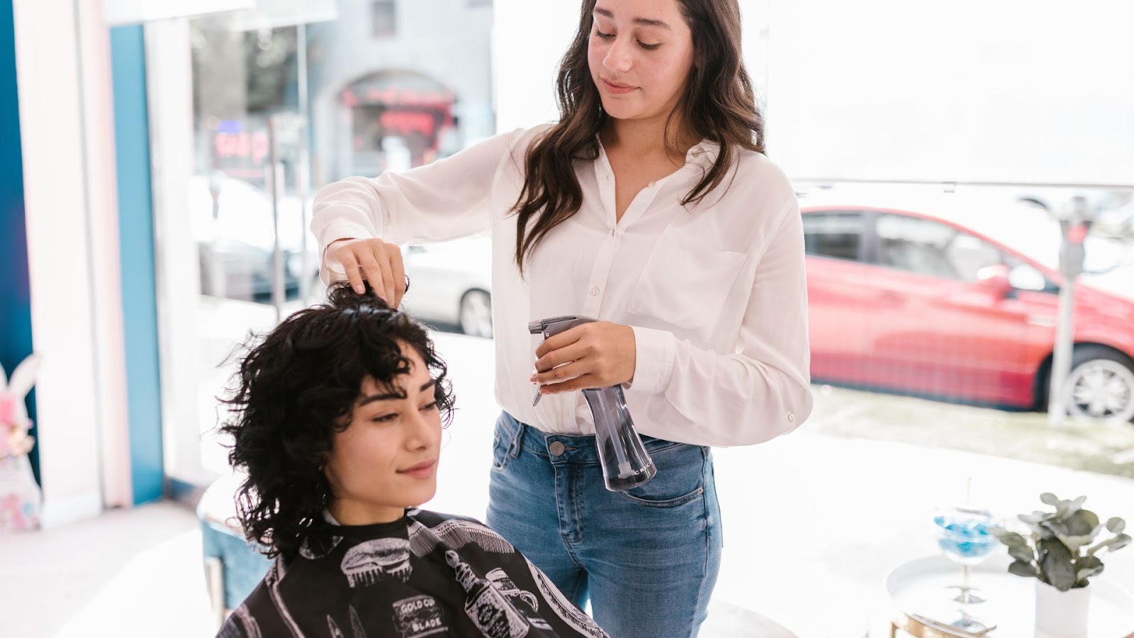 How to Become a Hairdresser