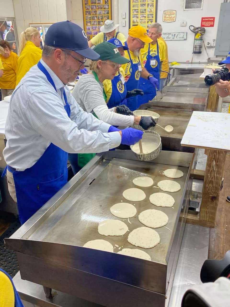 gs pres making pancakes