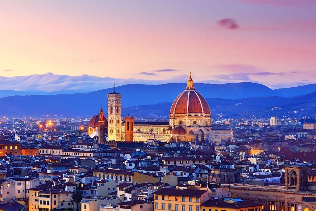what is a famous landmark in italy