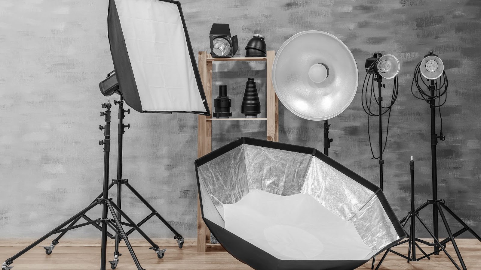 Studio Lighting Kits for Beginner Image 1