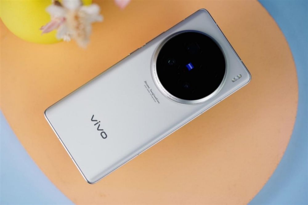 Vivo X100 Ultra.jpg