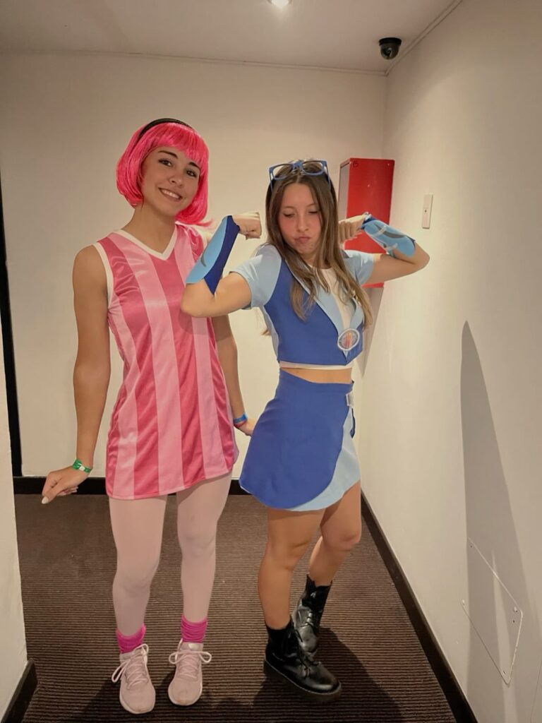 MATCHING HALLOWEEN COSTUMES