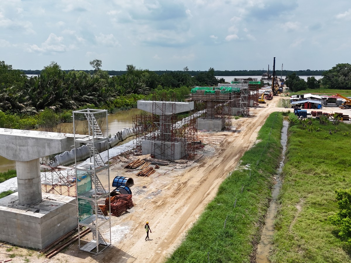 Jambatan Sungai Air Tawar