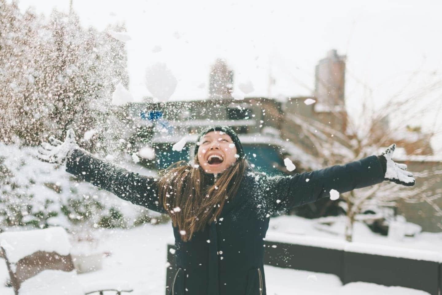 19 Easy Ways to Feel Happy During Winter Time - Motherly