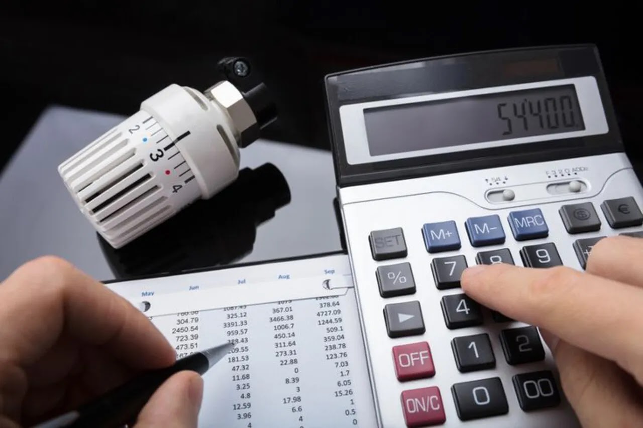 Weak AC capacitors increase energy bill 