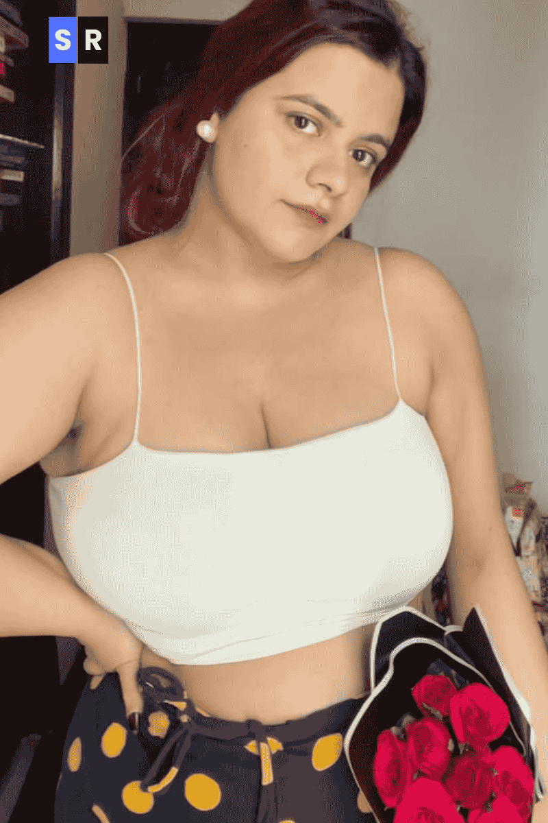 Shiwani Mamgain in white kurti picture