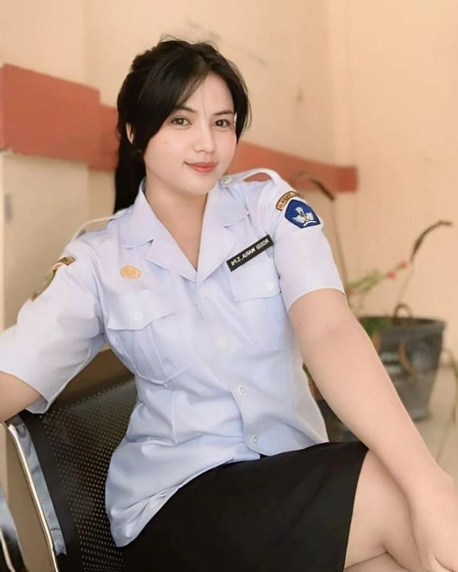 Gadis Indo Manis dengan Gaya Natural, gaya natural, cewek indo polos, wanita cantik