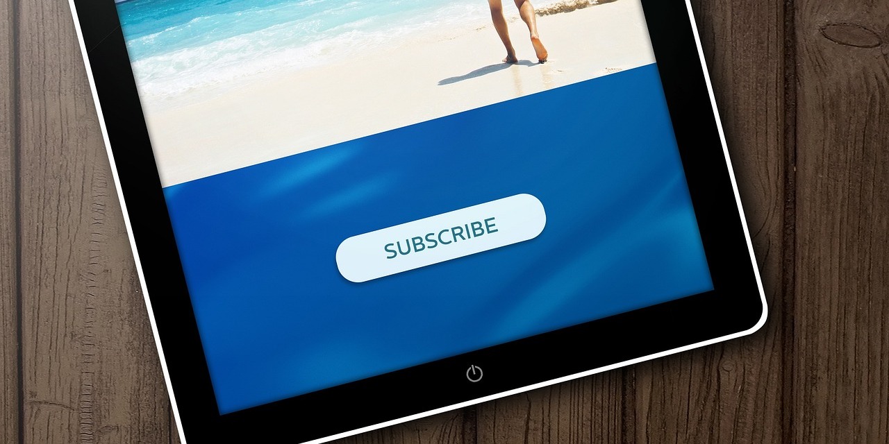 hubspot marketing contacts sign up image