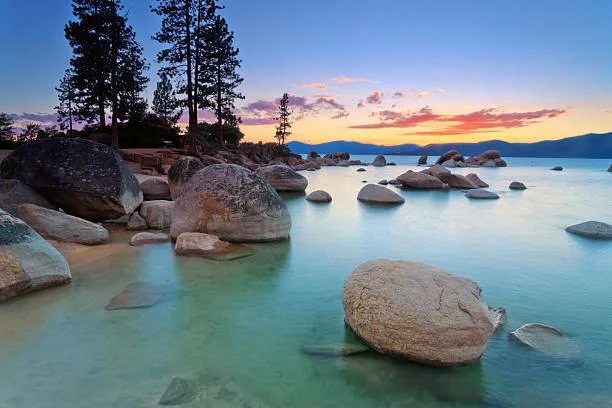 12 Nature Reflections That Look Like Paintings, mirror reflection, painted landscape, nature, forest, landscape, water art, peaceful photo