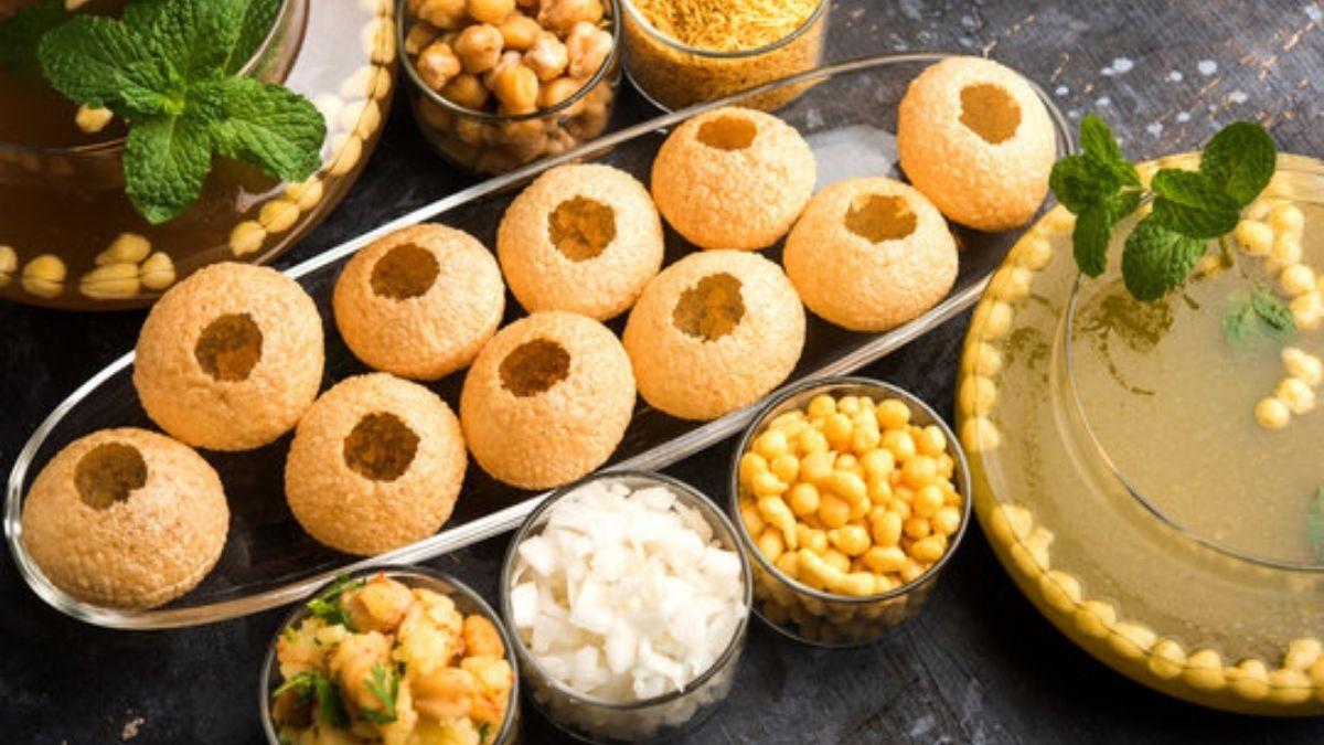 6 Best Gol Gappa Places In Delhi Every Foodie MUST Try! | Curly Tales