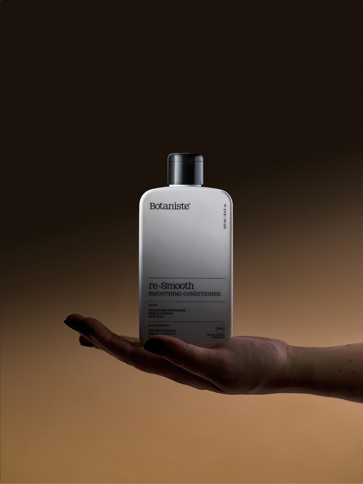 Image from the Botaniste: Elevating Haircare Through Packaging Design article on Abduzeedo