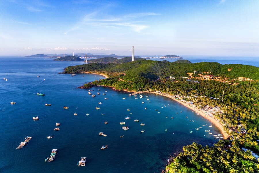 Phu Quoc's coastline is more than 150 kilometers long. Source: VnExpress