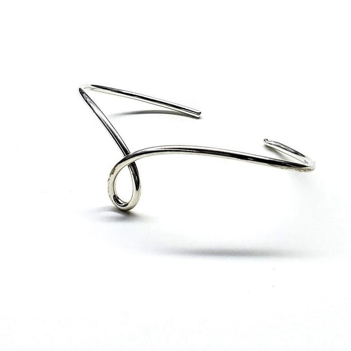 Minimalist Jewelry - Embrace Timeless Elegance with Simplicity