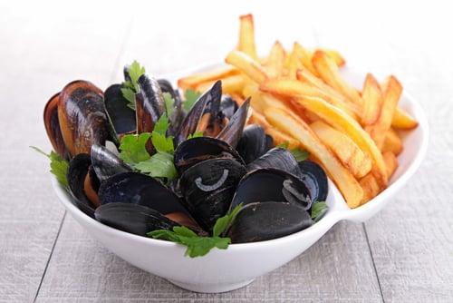 Recette traditionnelle : Comment préparer des moules frites ?