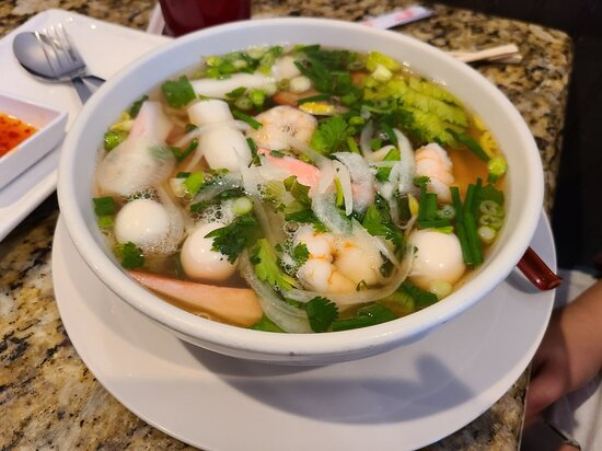 vietnamese pho in Saigon Noodle House