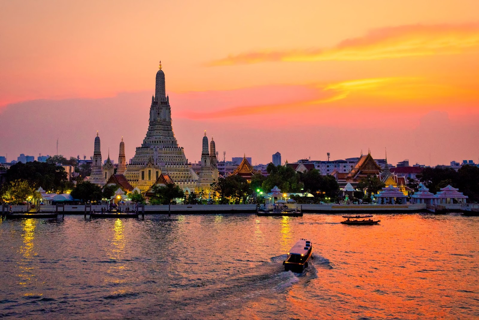 Wat Arun from the Chao Phraya River