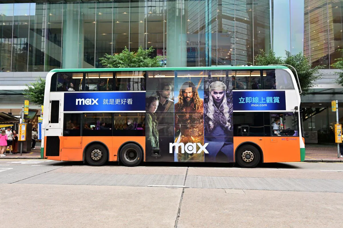 Max campaign on public transport