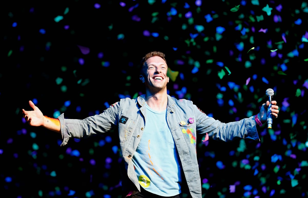 Coldplay frontman Chris Martin calls for a plane fuelled by milk