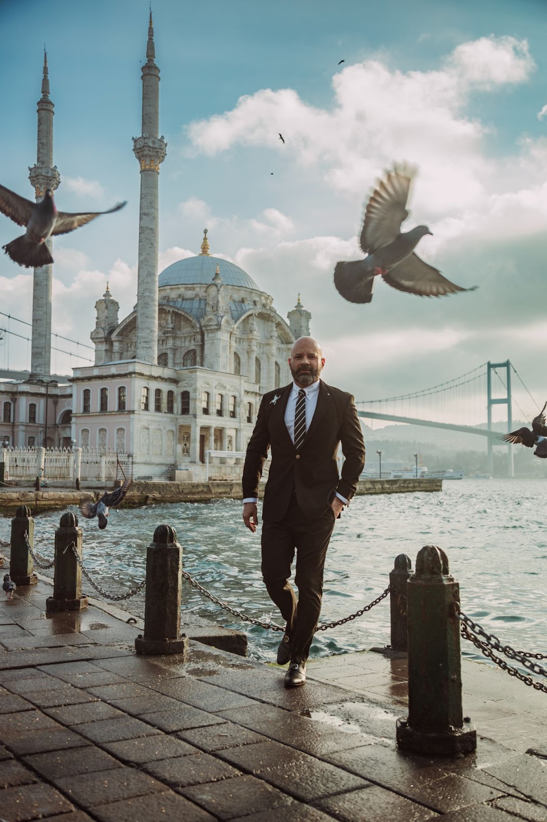 Striding through — style and pigeons at Ortaköy