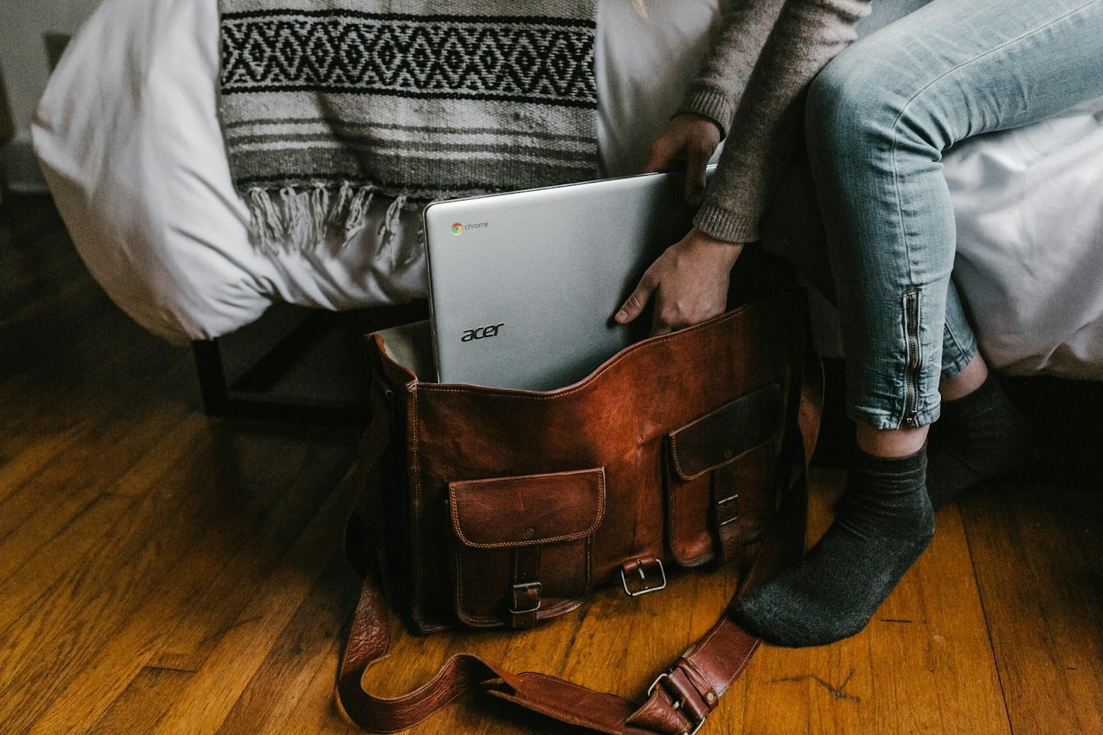 The '5-4-3-2-1' Packing Method That's Revolutionizing How Digital Nomads Travel