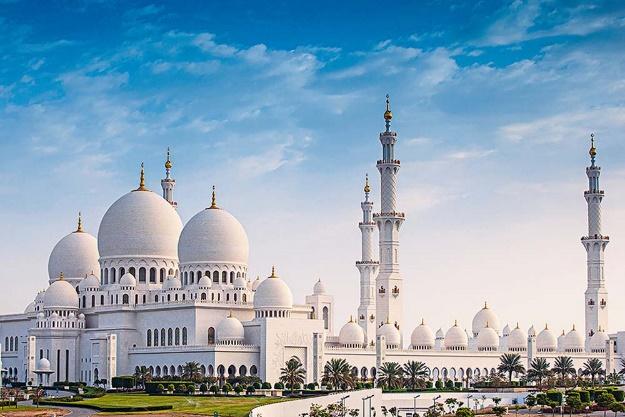 This is why Sheikh Zayed Grand Mosque was named the best landmark in the  world | Esquire Middle East – The Region's Best Men's Magazine