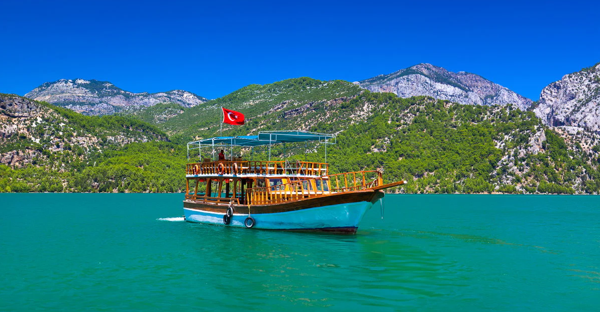 Green Canyon Boat Tour