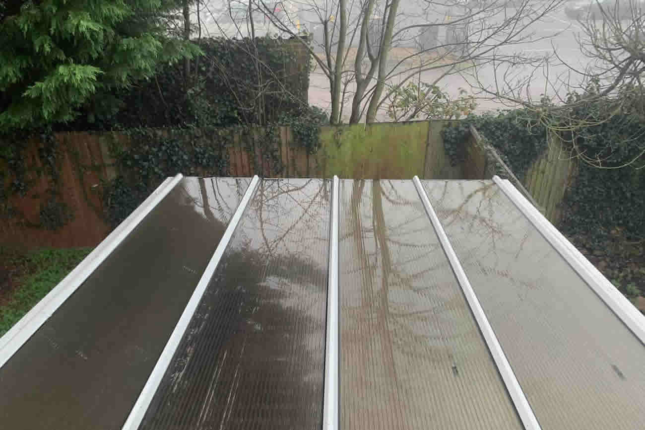 clean conservatory roof