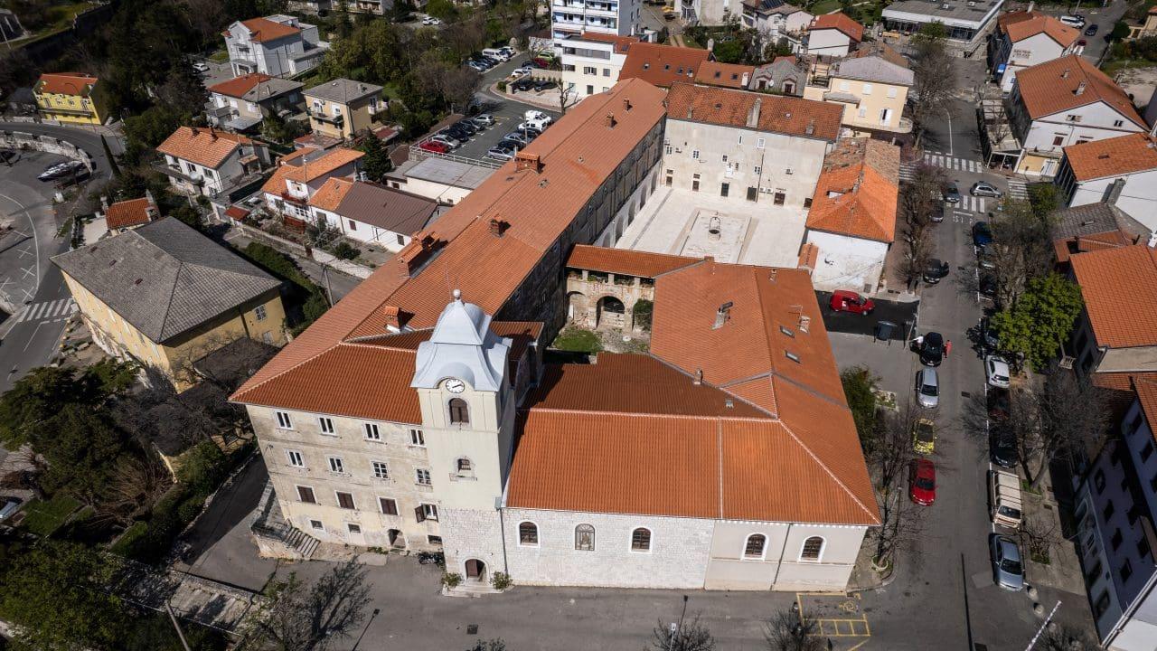 Stari grad Zrinskih i Crkva Sv. Nikole - Visit Kraljevica