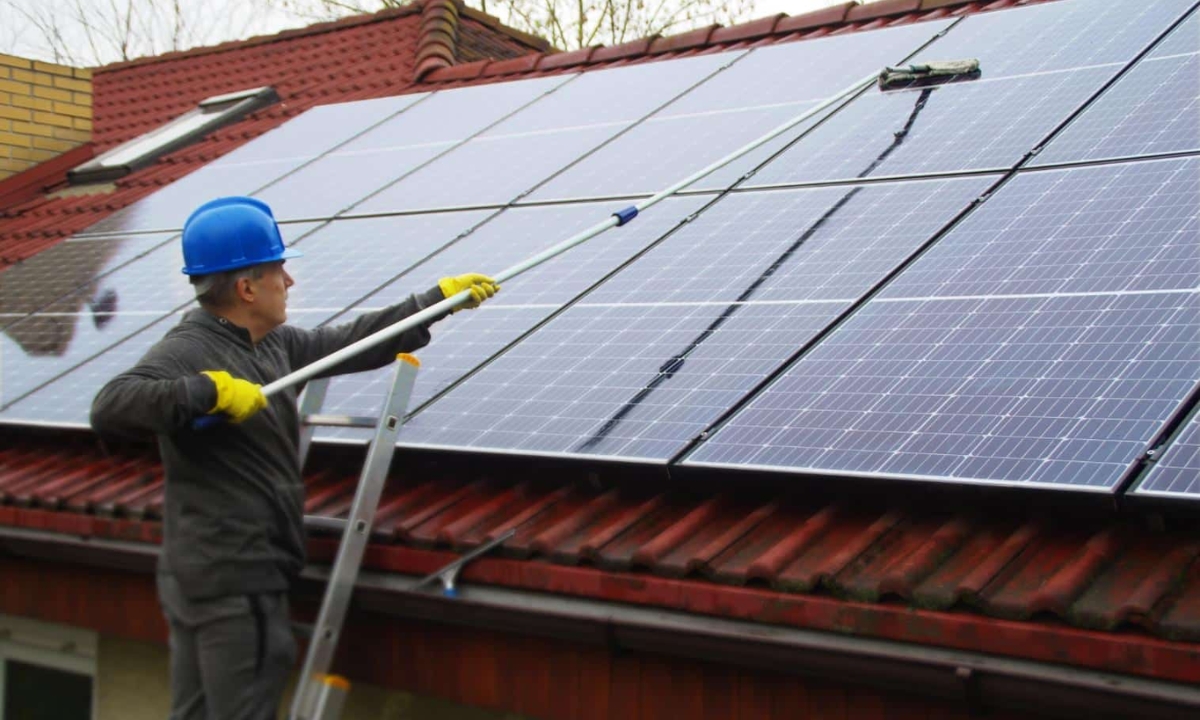 Solar Panel Cleaning