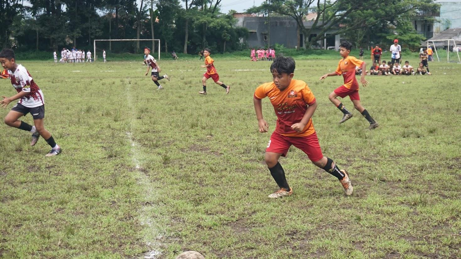 Kursus Sepak Bola Anak Malang