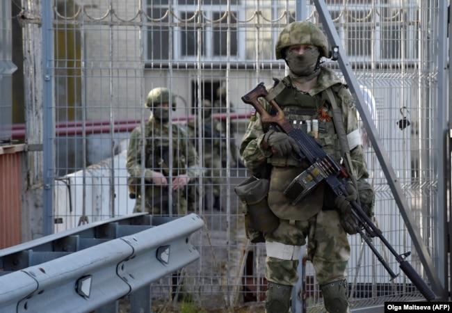 Российские военные в оккупированной Херсонской области. 20 мая 2022 года. Фото: AFP