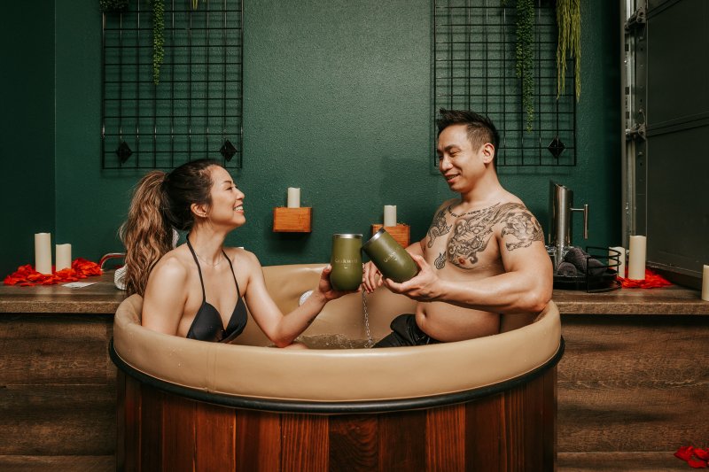 Couple taking a beer bath at Oakwell Beer Spa in Denver