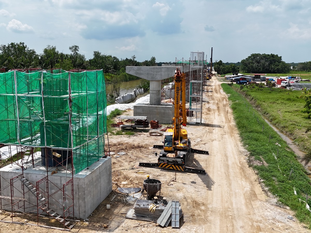 Jambatan Sungai Air Tawar