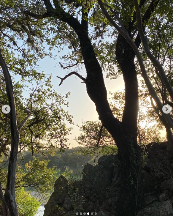 The views from the Van Der Beek's Texas land in a post uploaded on October 14, 2020 | Source: Instagram/vanderkimberly