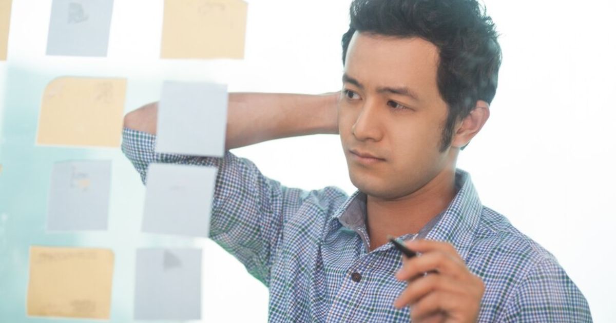 Perbedaan ketiga antara sibuk dan produktif adalah membuat skala prioritas. 