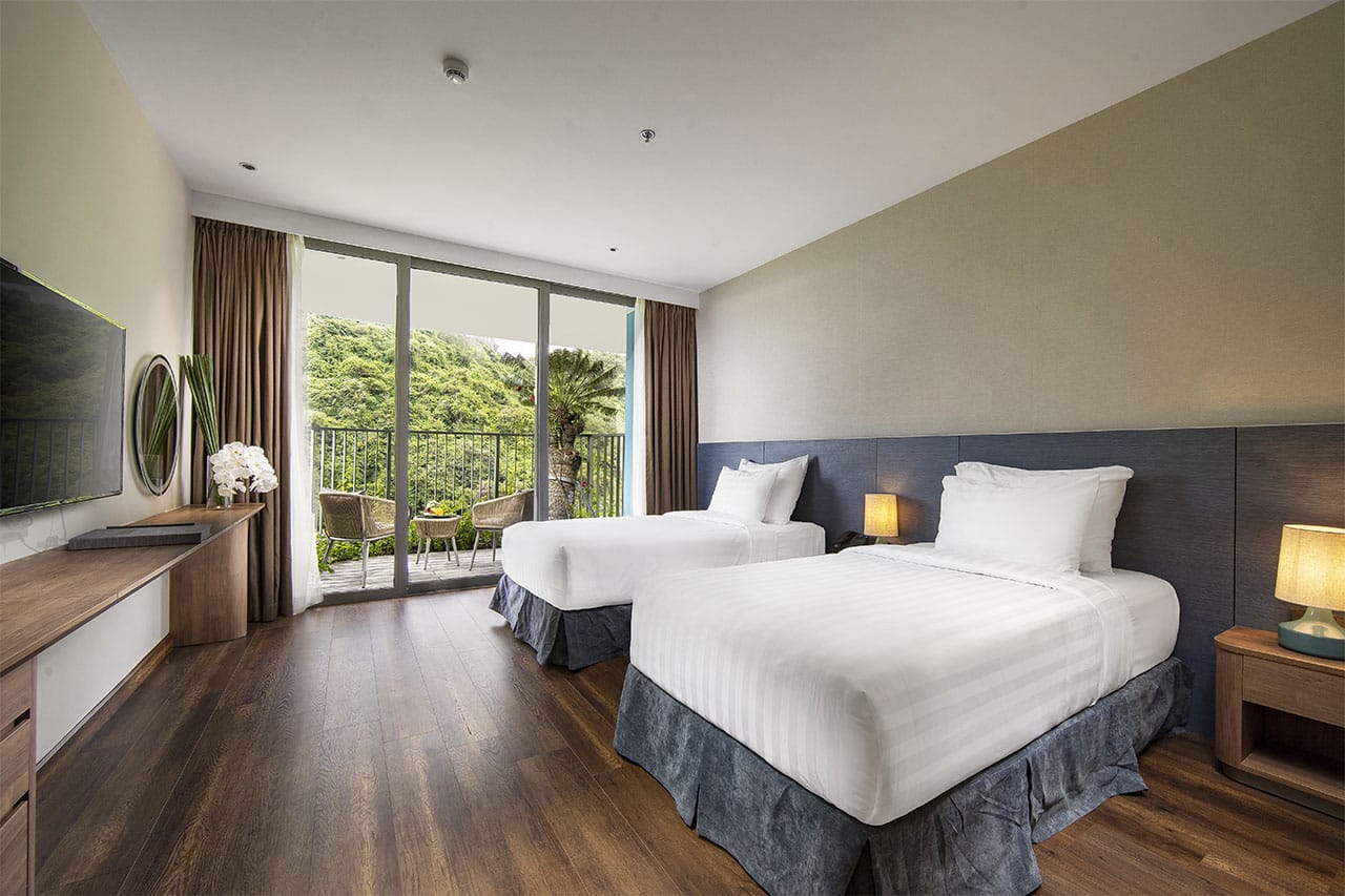 Phòng Premier Mountain View với 2 giường đơn