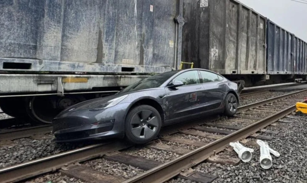 Tesla in self-driving mode crashes into train in Pennsylvania, highlighting the critical need for driver vigilance despite advanced technology.