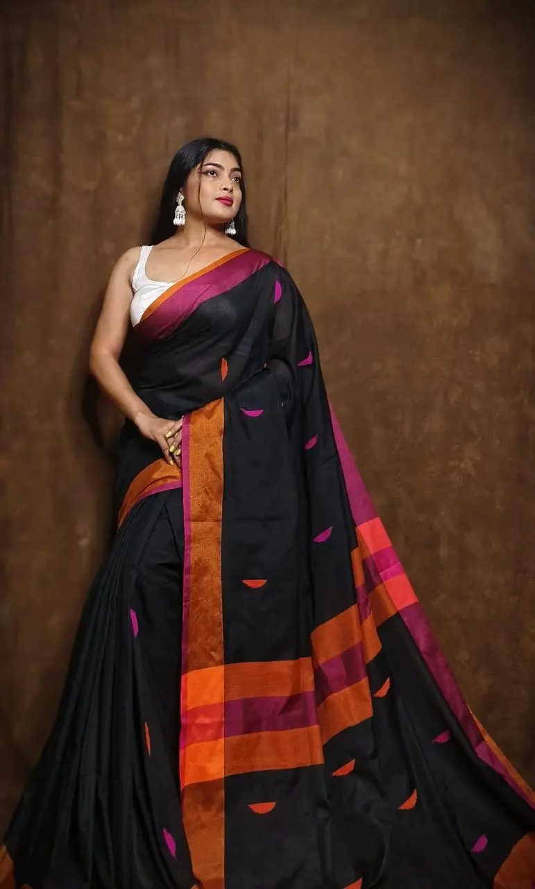 Black Cotton Saree (Maintain cotton clothes )