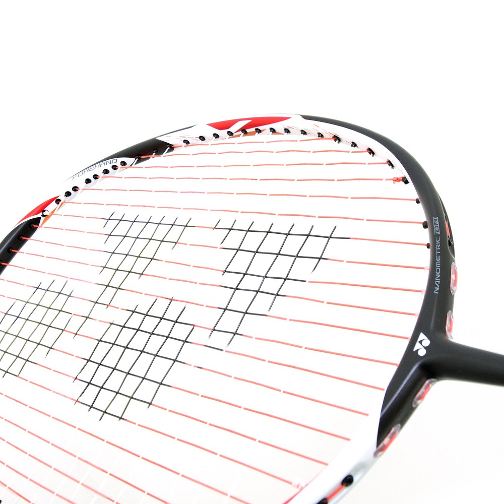 mua vợt yonex cho lối chơi công thủ toàn diện