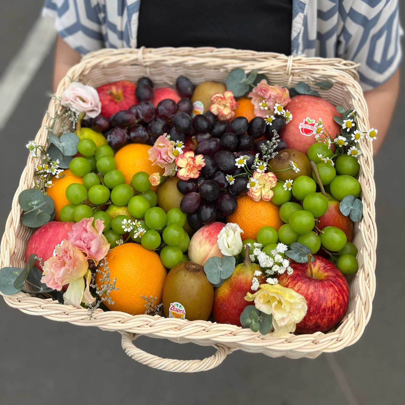 2. Fresh Fruit Parcel