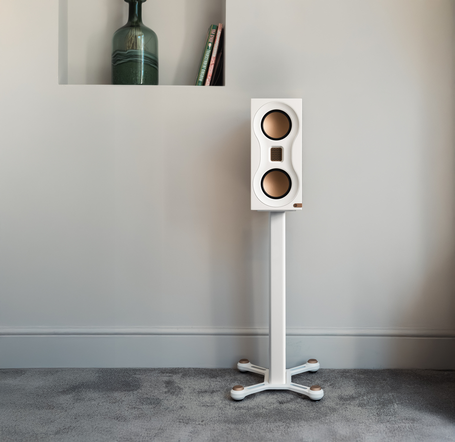Monitor Audio Studio 89 bookshelf speaker on stand in High Gloss White finish.