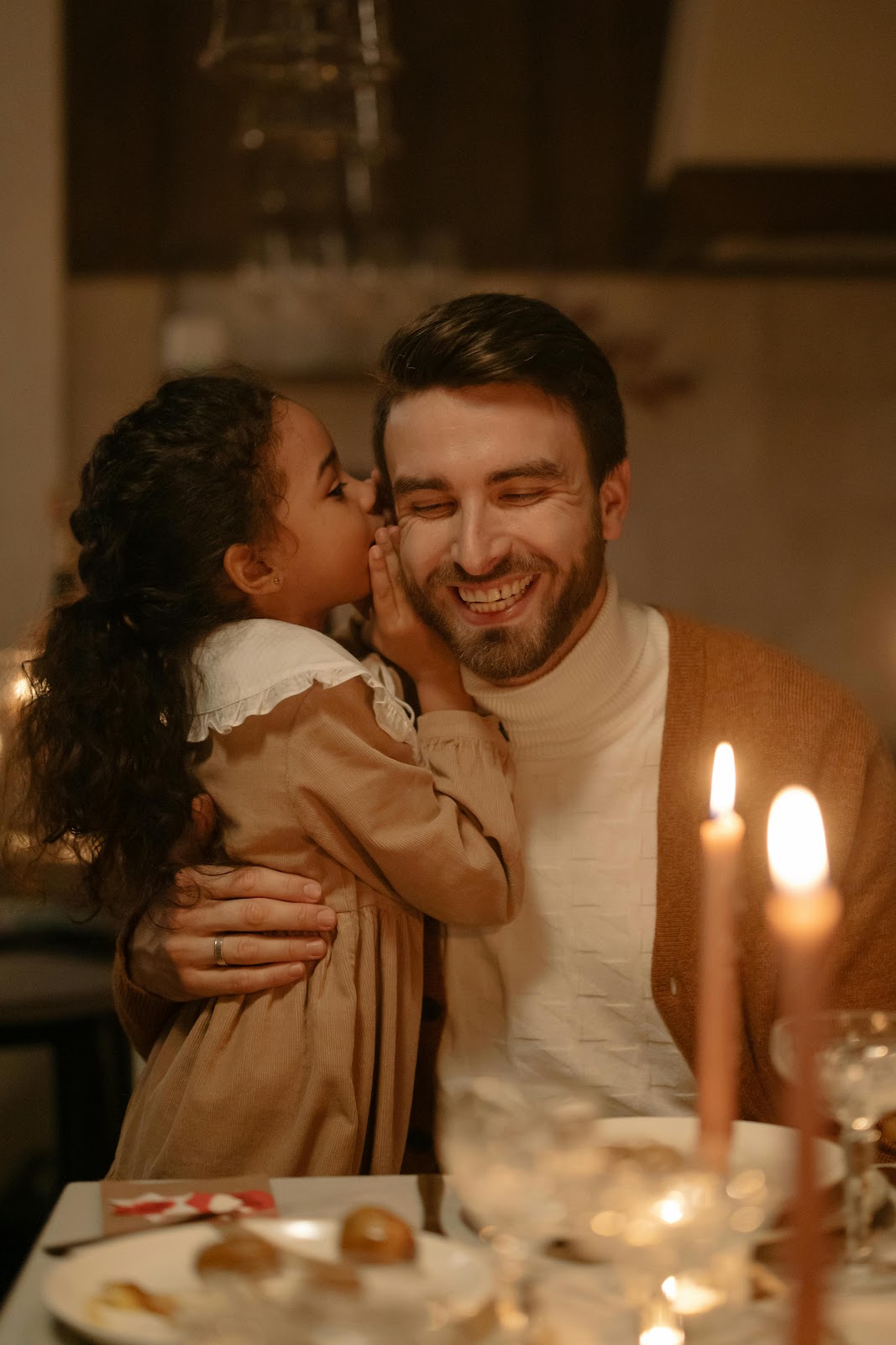 Father and daughter | Source: Pexels